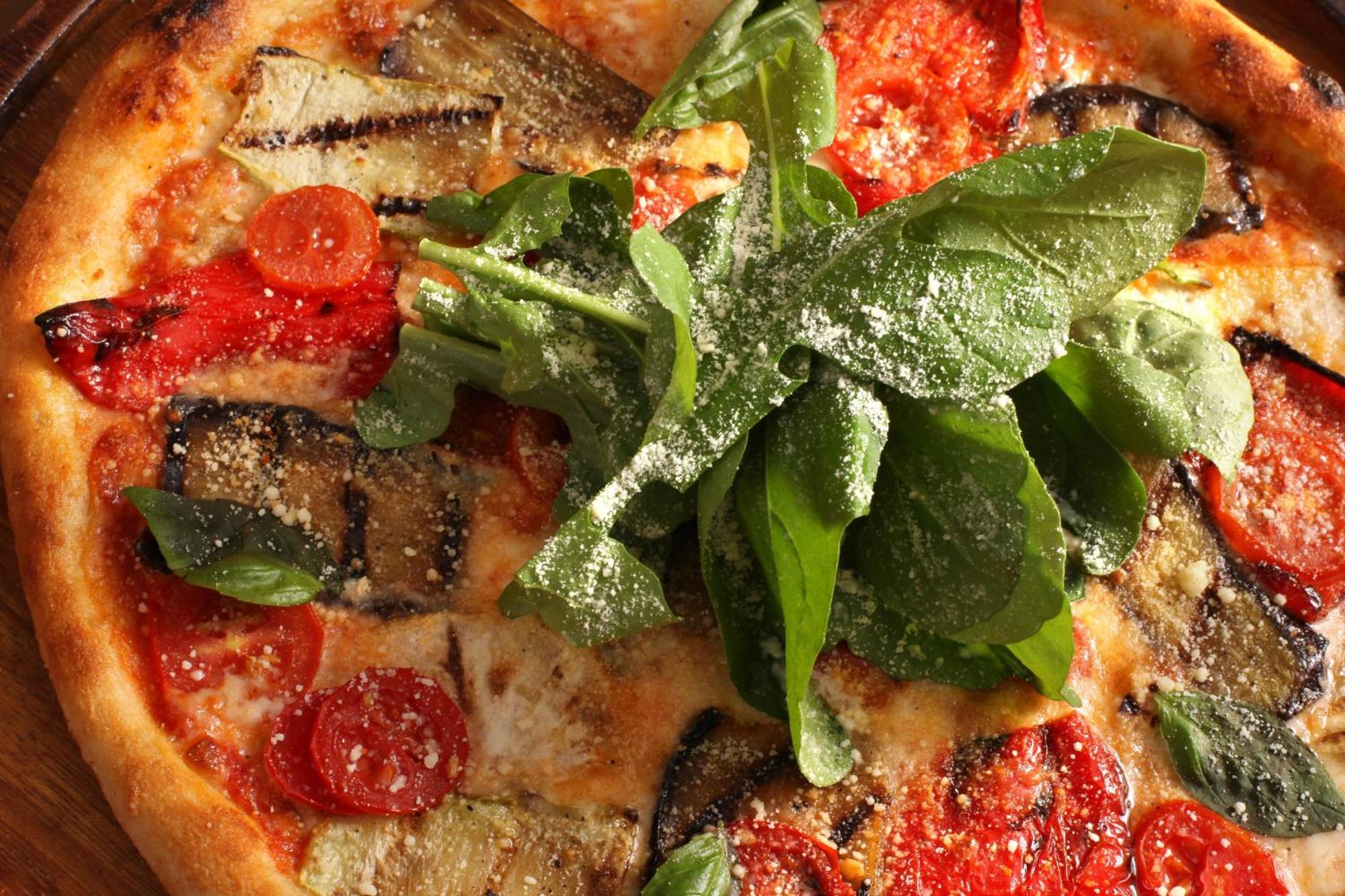 Bentley Hotel Bosphorus - Special Class Istanbul Bagian luar foto Pizza with arugula